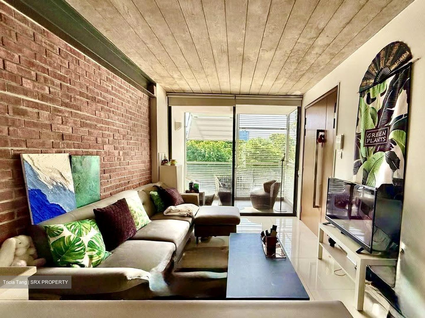 Two8one Studio (D9), Apartment #618907641